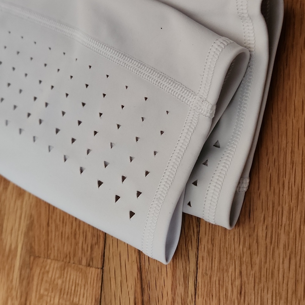 Athleta Contender Laser cut 7/8 tights M - Picture 6 of 11